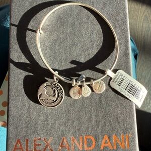 Alex and Ani cape cod bracelet NWT